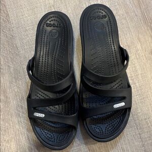 CROCS Women's Classic Black Sandals